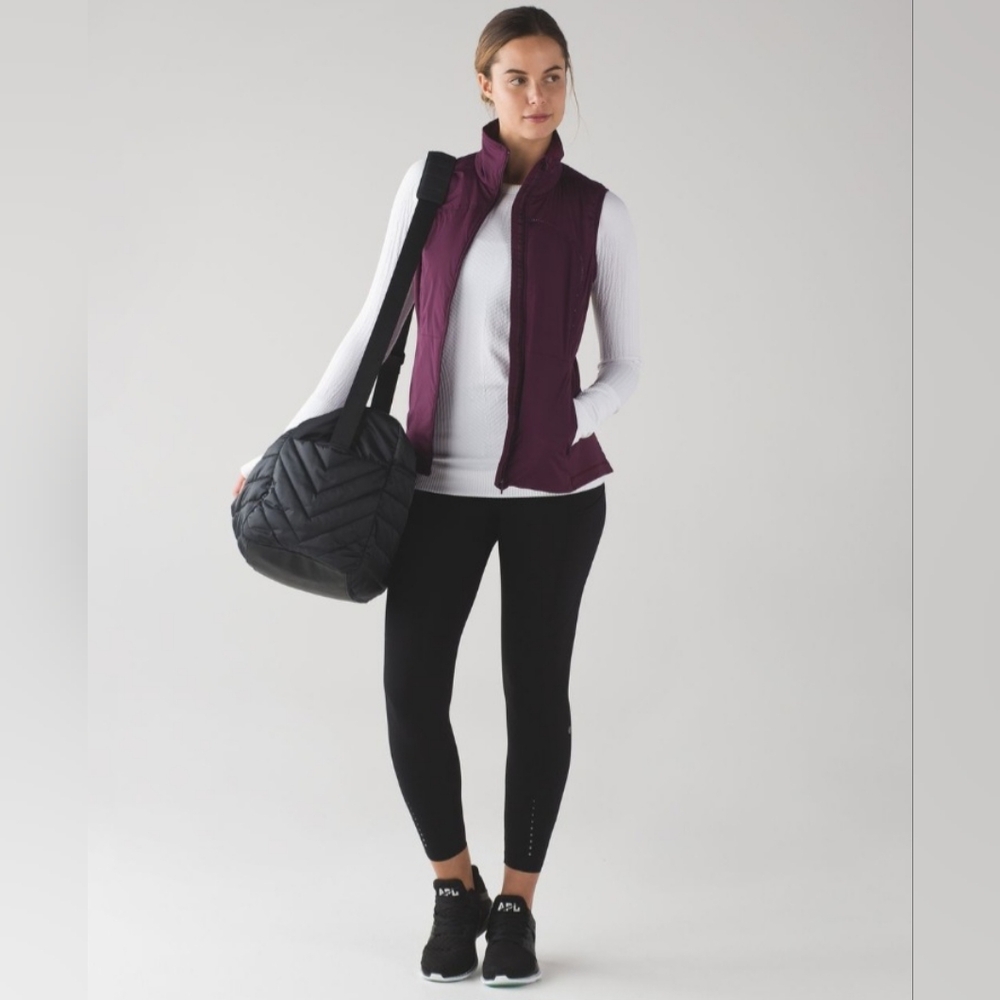 Lululemon Run For Cold Vest Primaloft Plum Size 6 Pre-owned